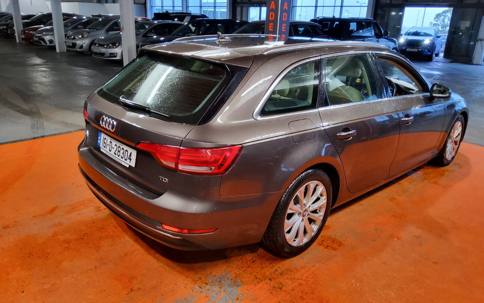 Audi A4 2.0TDI 136HP SE