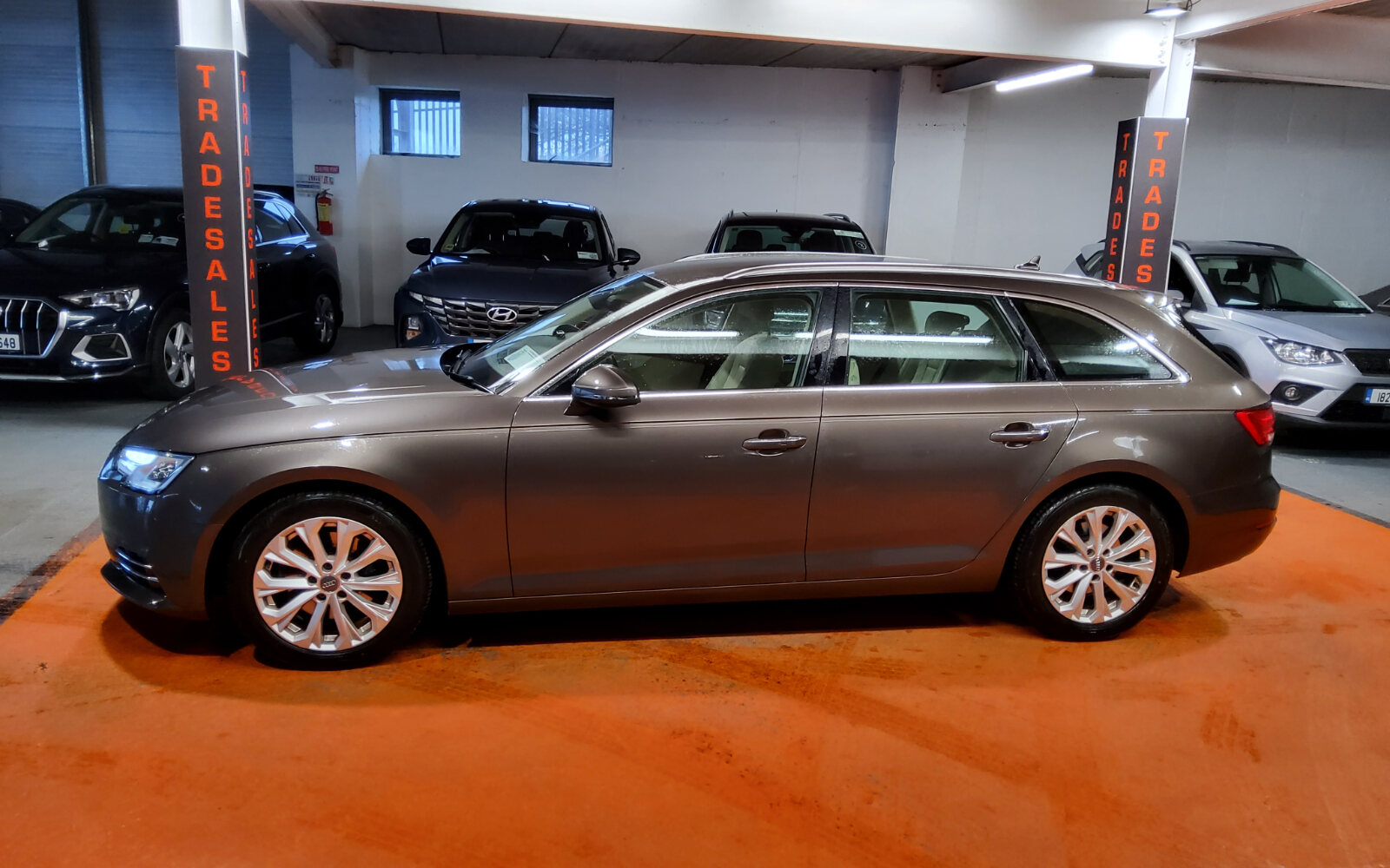 Audi A4 2.0TDI 136HP SE