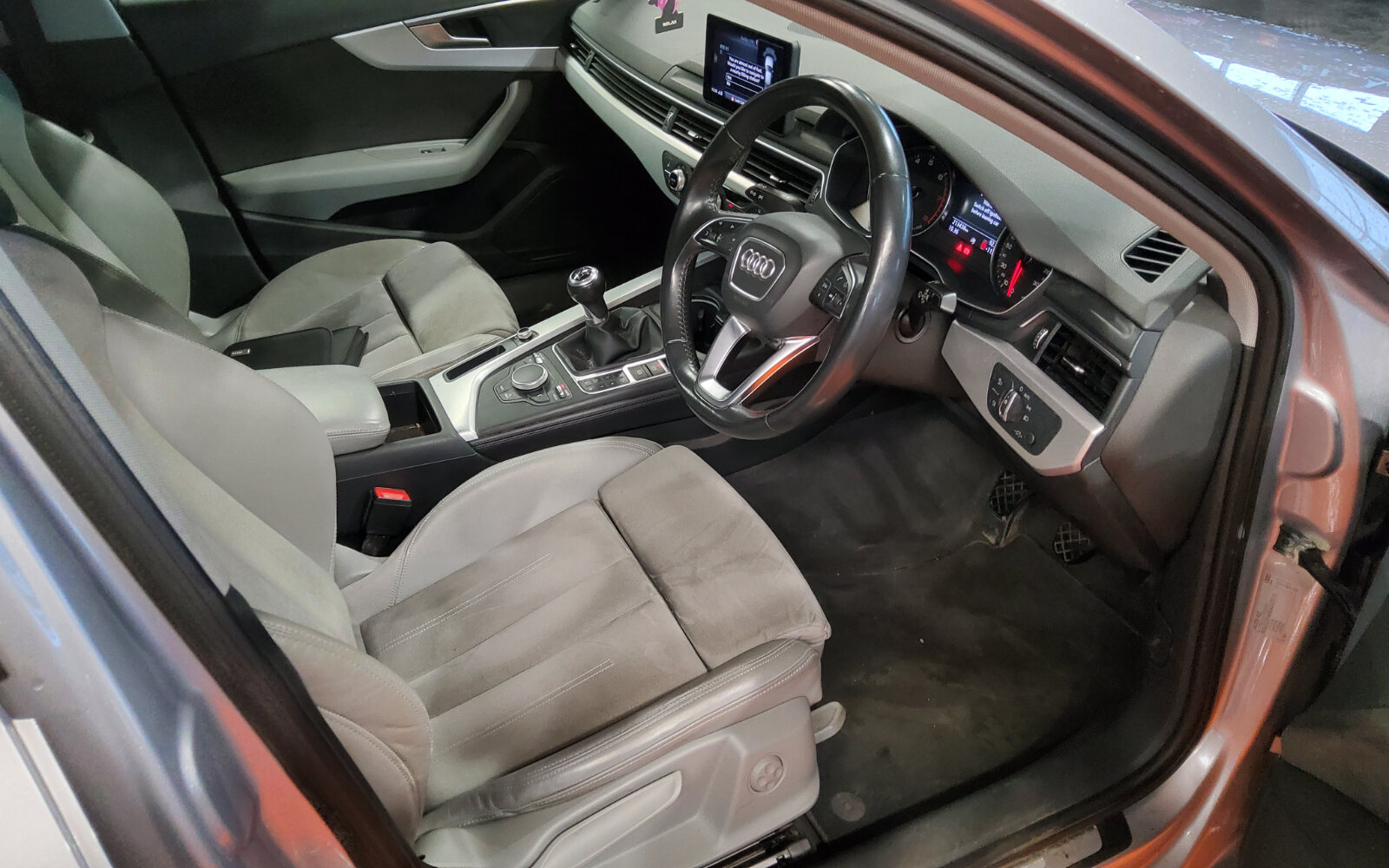 Audi A4 35TFSI 150HP SE