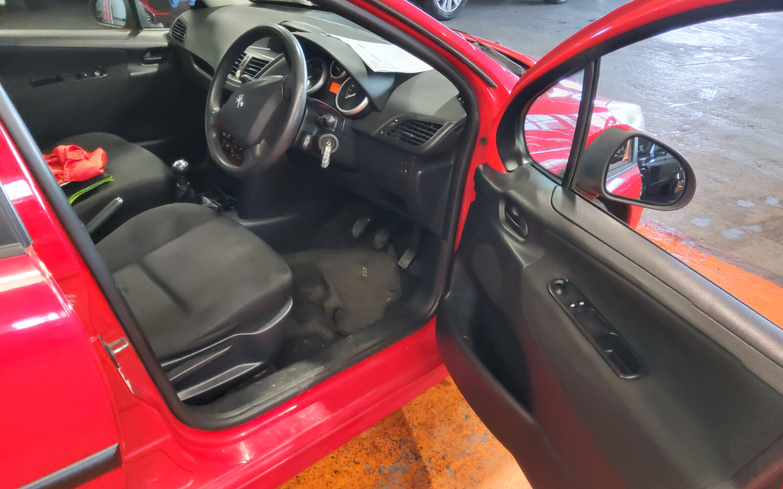 Peugeot 207 1.4 75 bhp S