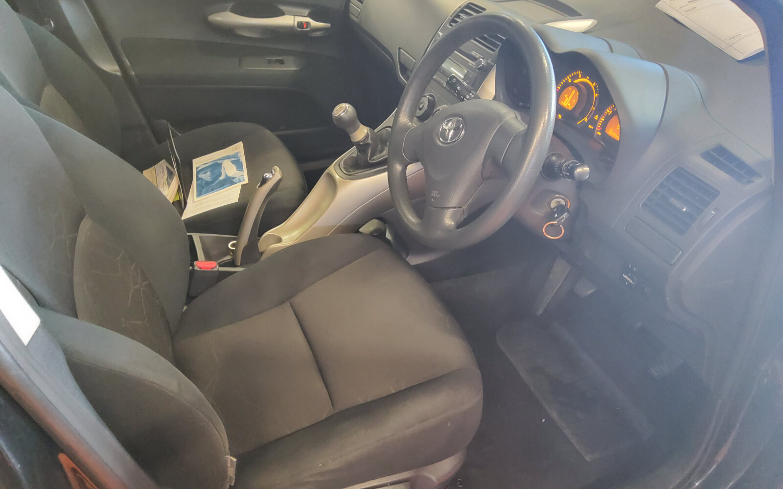 Toyota Auris 1.4 VVT-i Terra