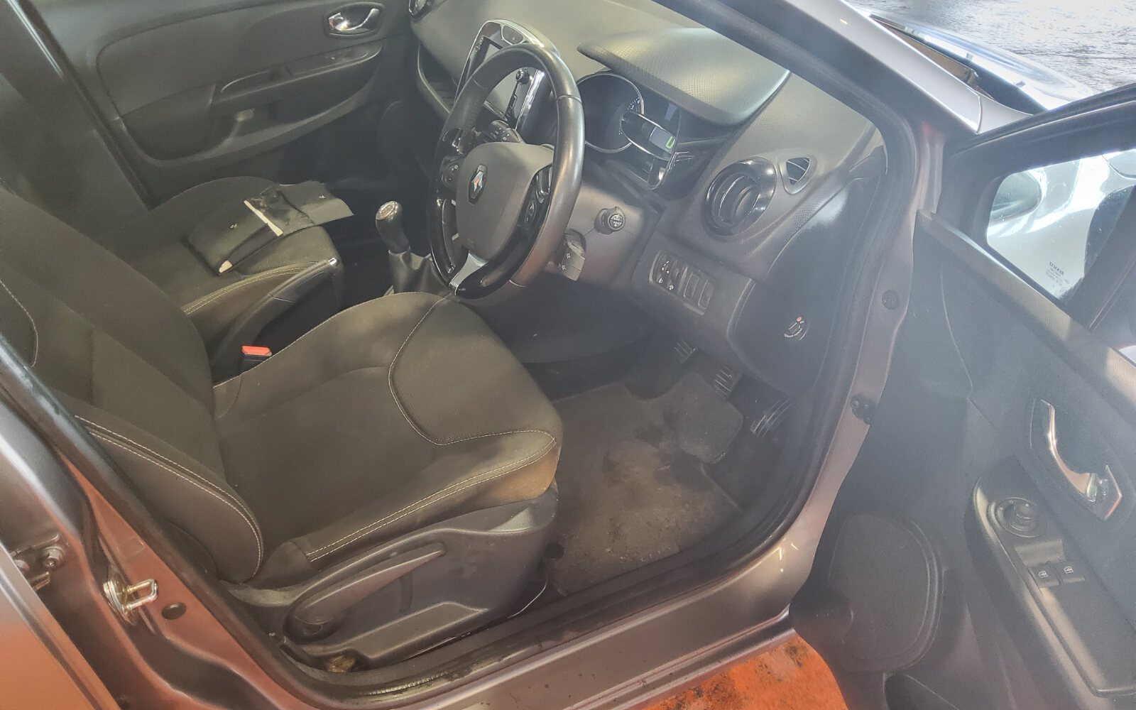 Renault Clio 1.2 16V 75 DYNAMIQUE