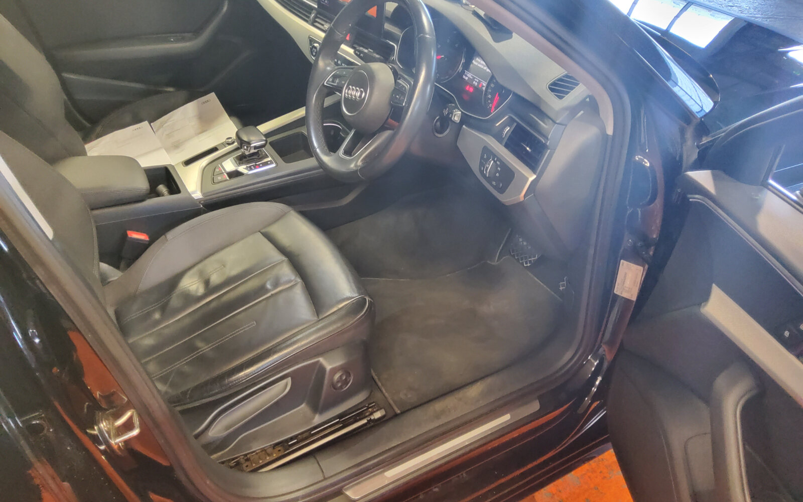 Audi A4 35 TDI 163HP S Tronic SE