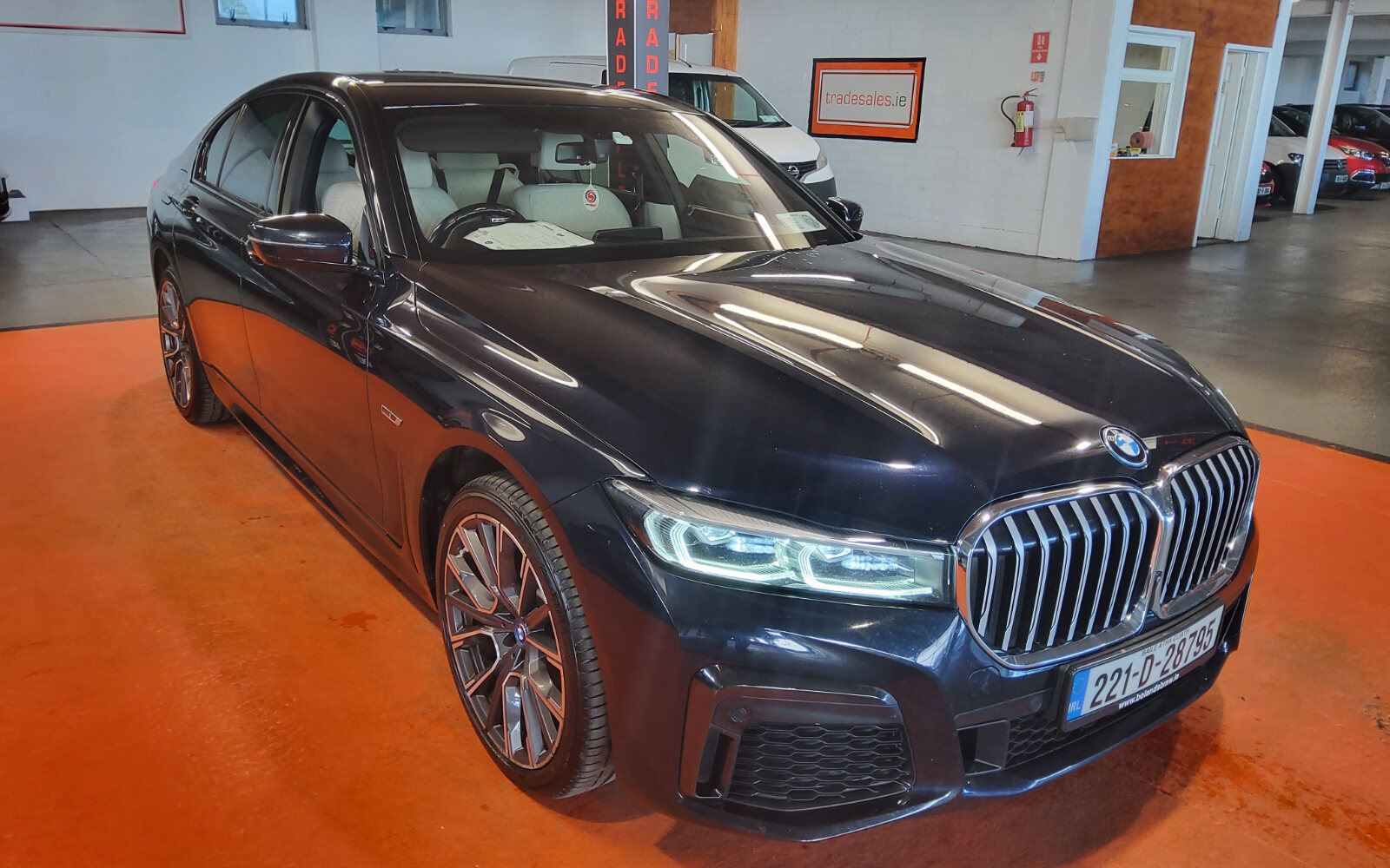BMW 7-Series 