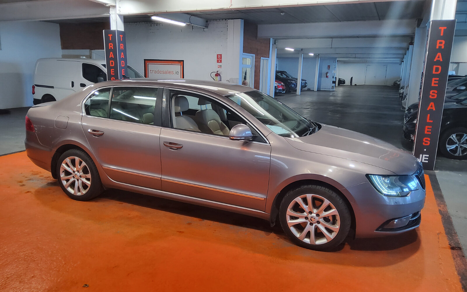 Skoda Superb 2.0 TDI 140HP Elegance