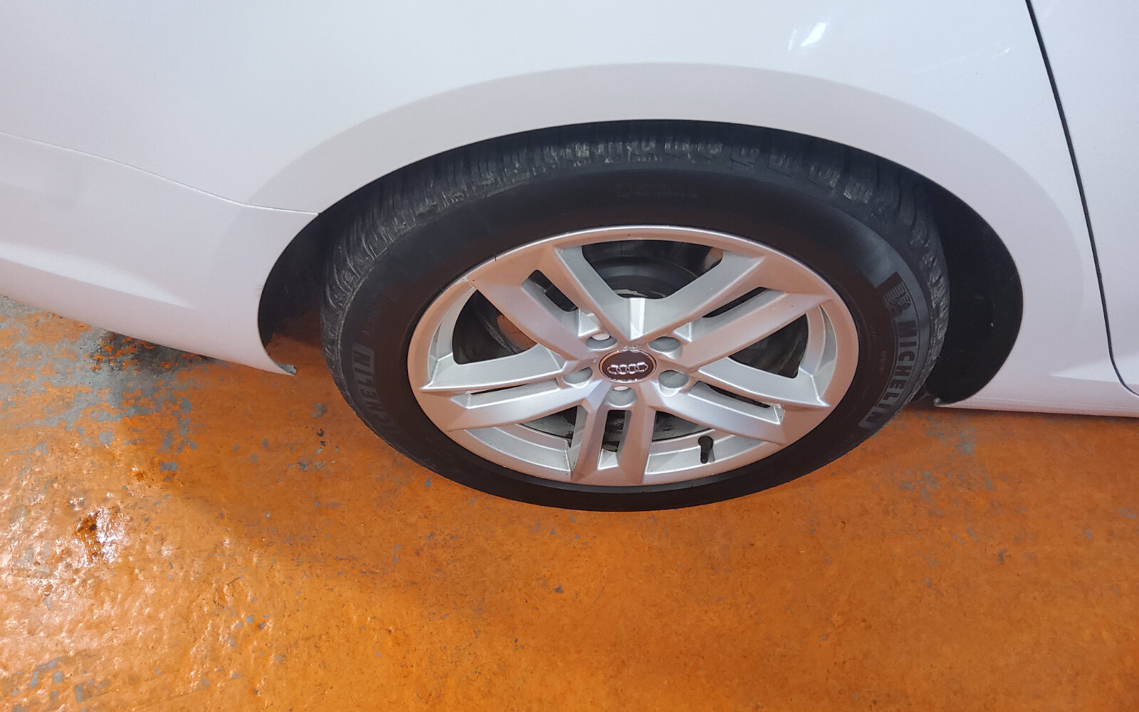 Audi A4 2.0TDI 150HP SE Ultra