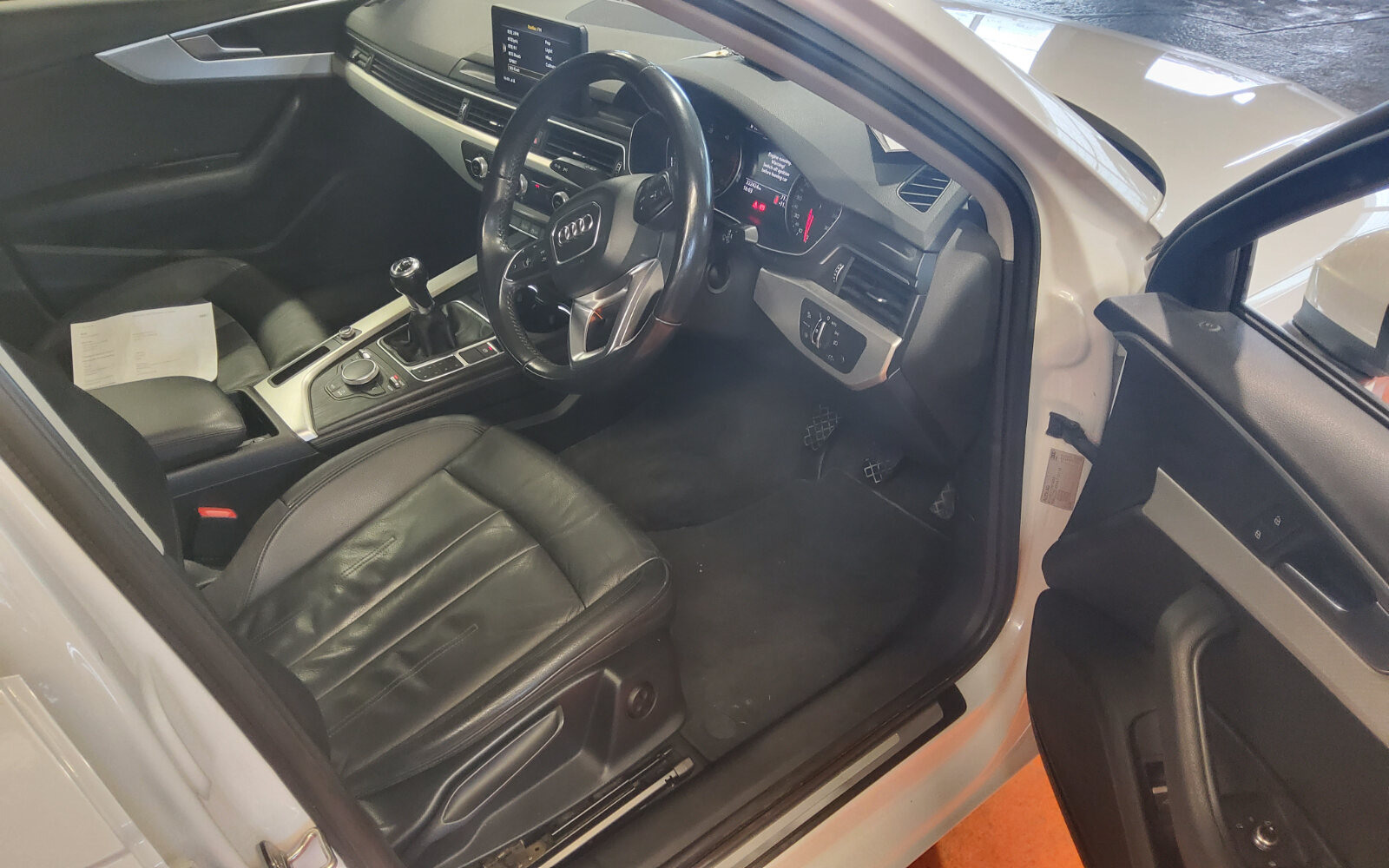 Audi A4 2.0TDI 150HP SE Ultra