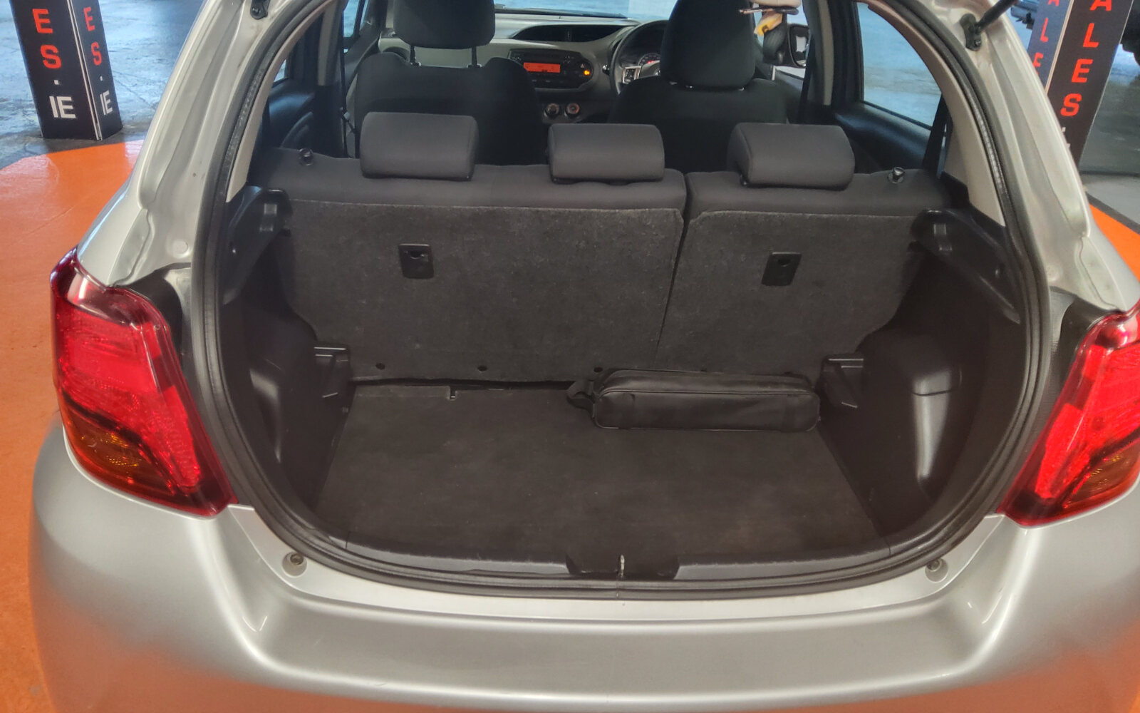 Toyota Yaris 1.0 VVT-i 3Dr Aura