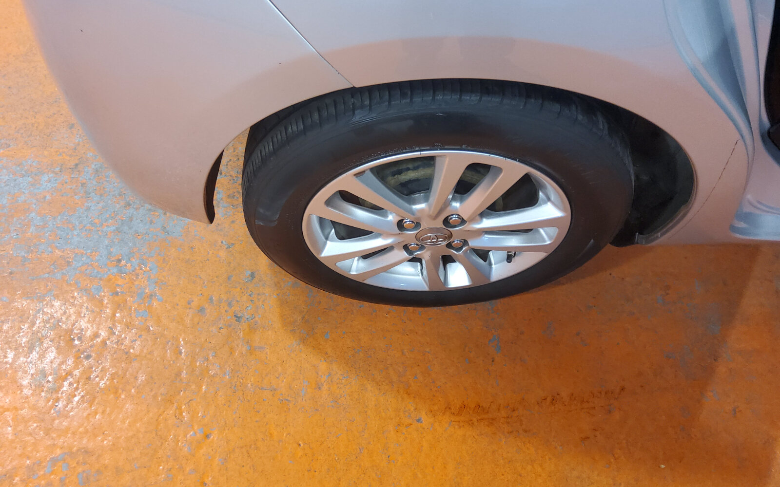 Toyota Yaris 1.0 VVT-i 3Dr Aura