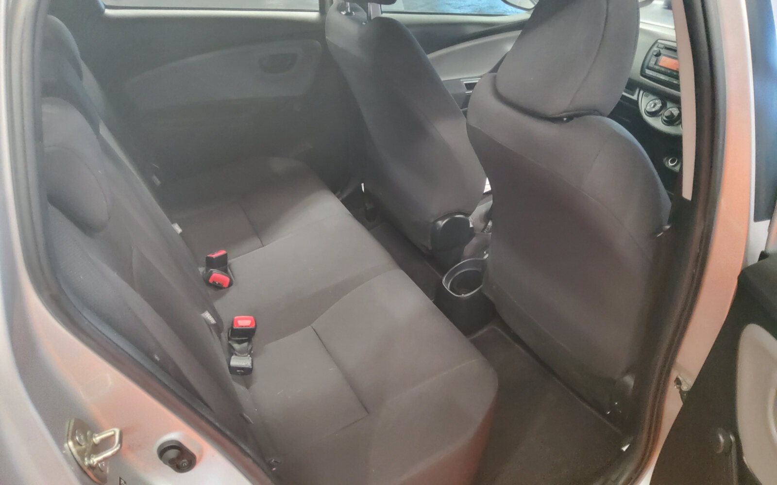 Toyota Yaris 1.0 VVT-i 3Dr Aura