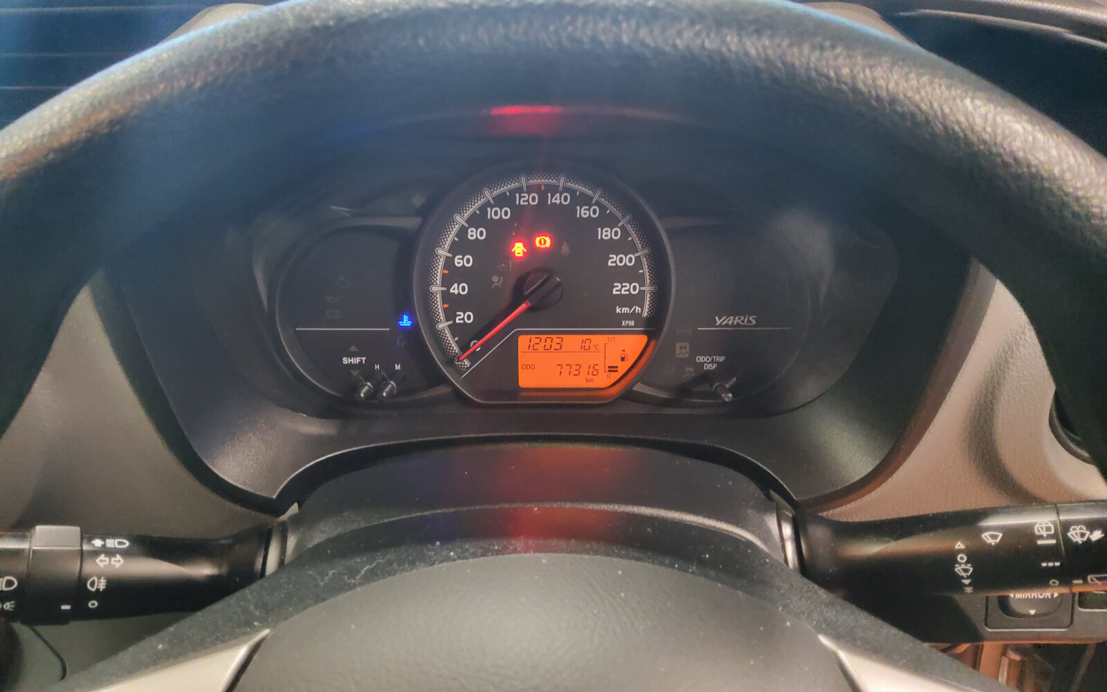 Toyota Yaris 1.0 VVT-i 3Dr Aura