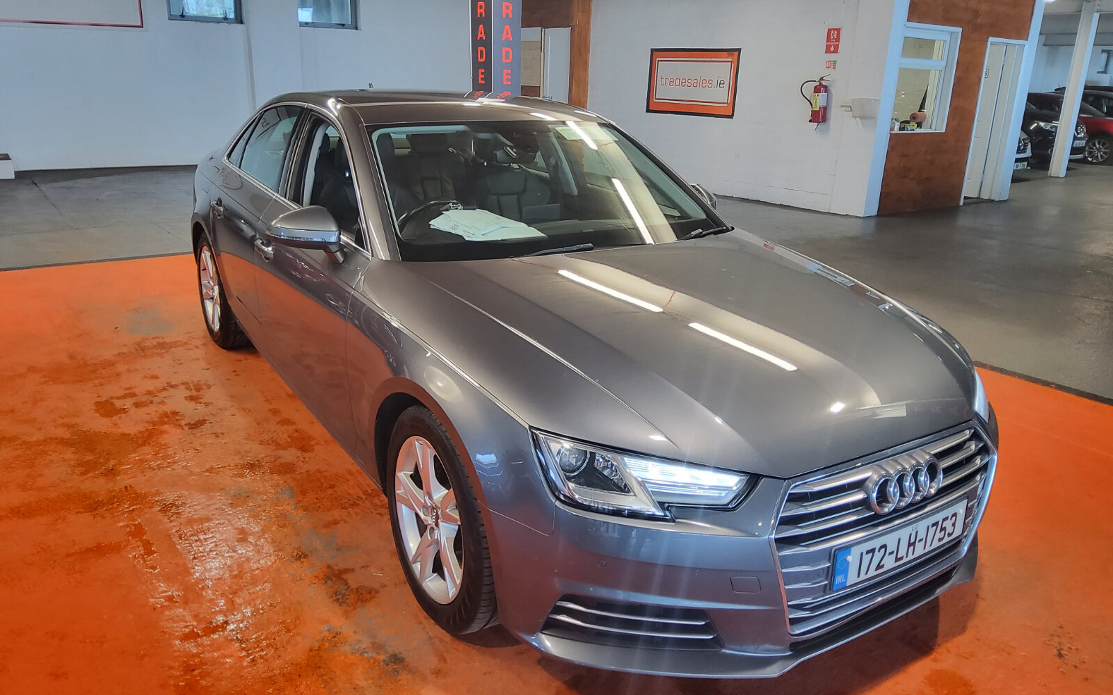 Audi A4 2.0TDI 150HP S tronic Attraction Ultra