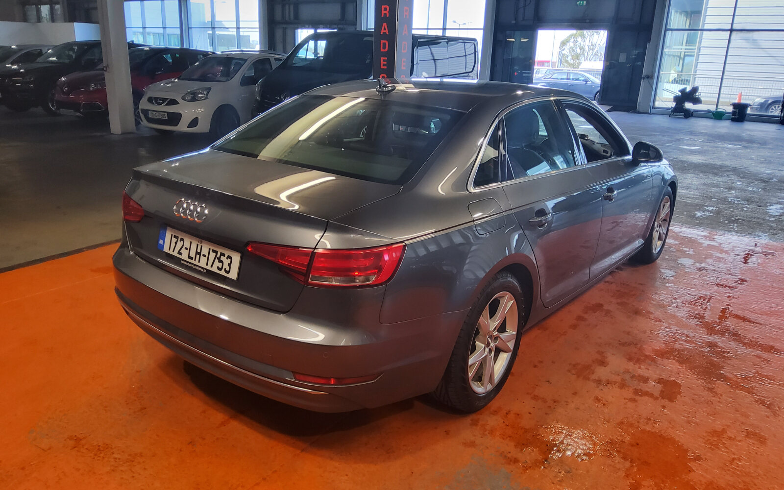 Audi A4 2.0TDI 150HP S tronic Attraction Ultra