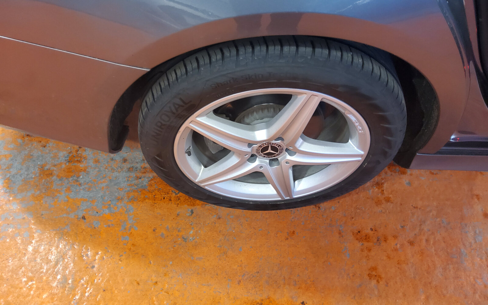 Mercedes-Benz E-Class E 220 d 4MATIC Avant Int & AMG Line Ext