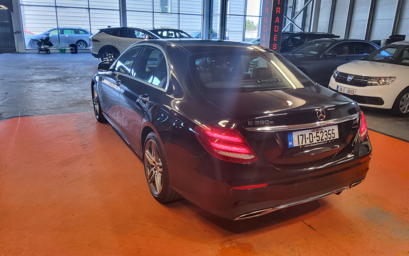 Mercedes-Benz E-Class E 350 E AMG LINE A/T