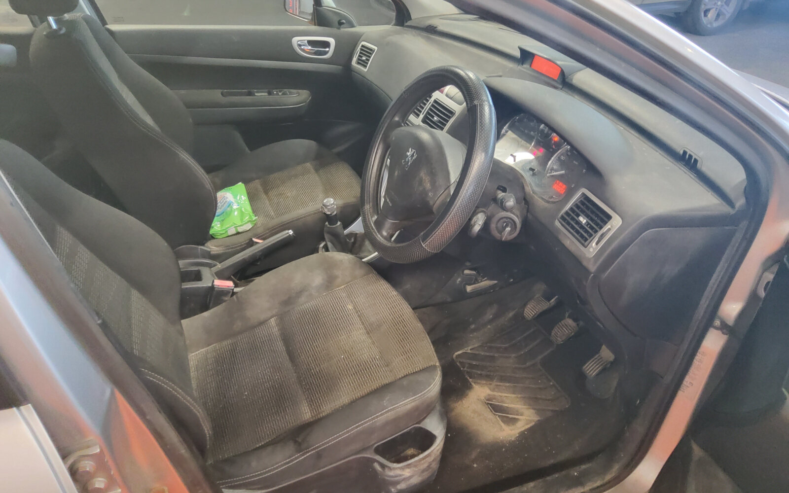 Peugeot 307 1.4 16v SR