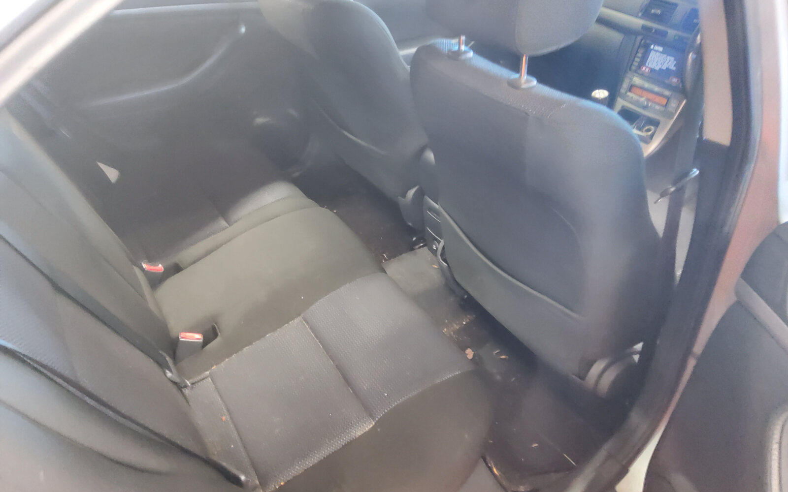 Toyota Avensis 2.0 D-4D Aura