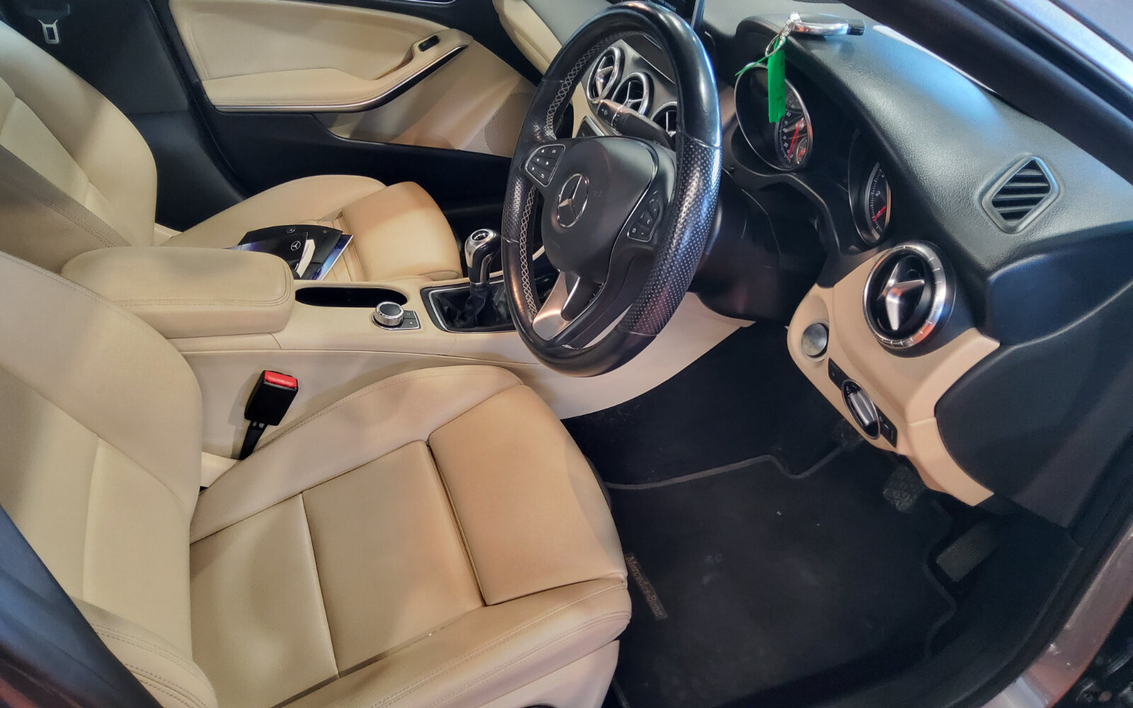 Mercedes-Benz CLA CLA 180