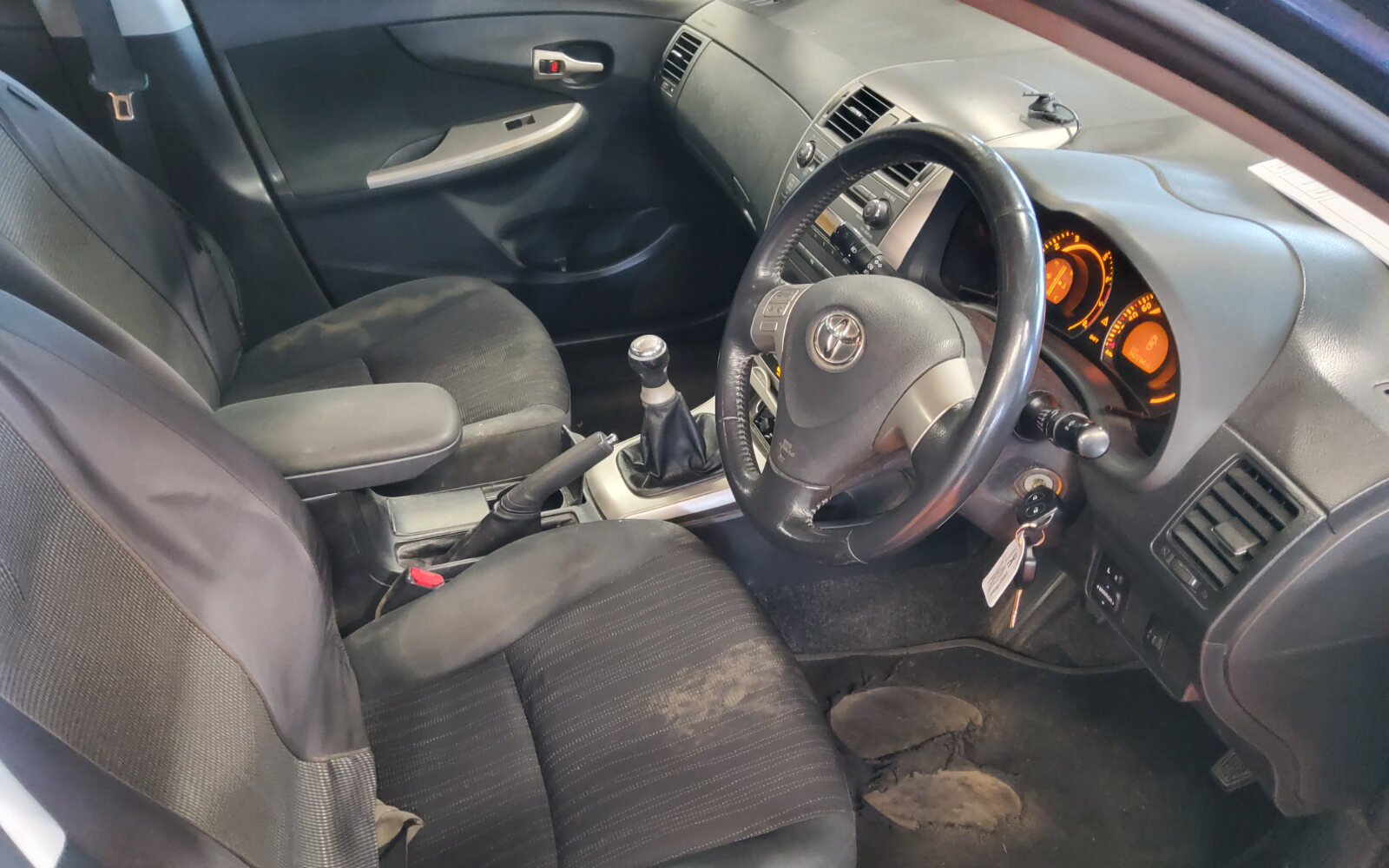 Toyota Corolla 1.4 VVT-i 4Dr Luna