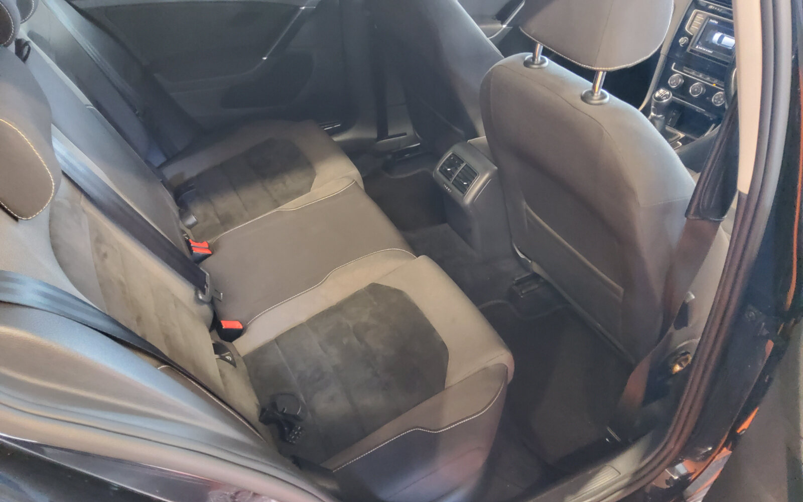 Volkswagen Golf 2.0TDI 5DR 150HP Highline