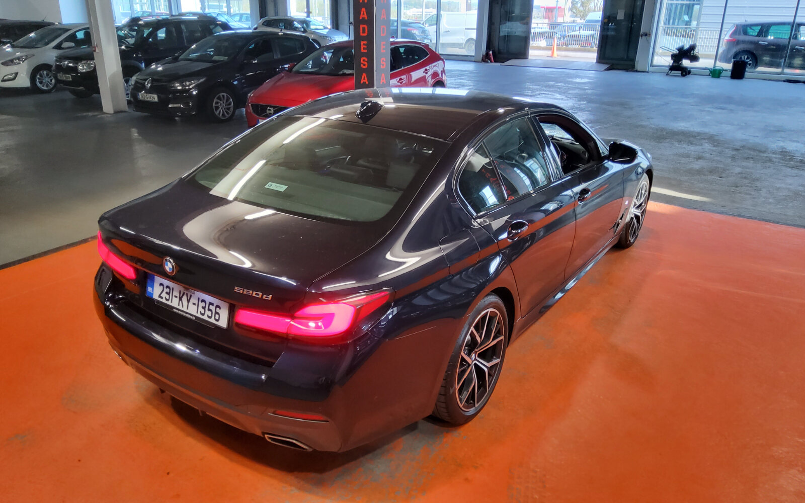 BMW 5-Series 520d M Sport (MHT)