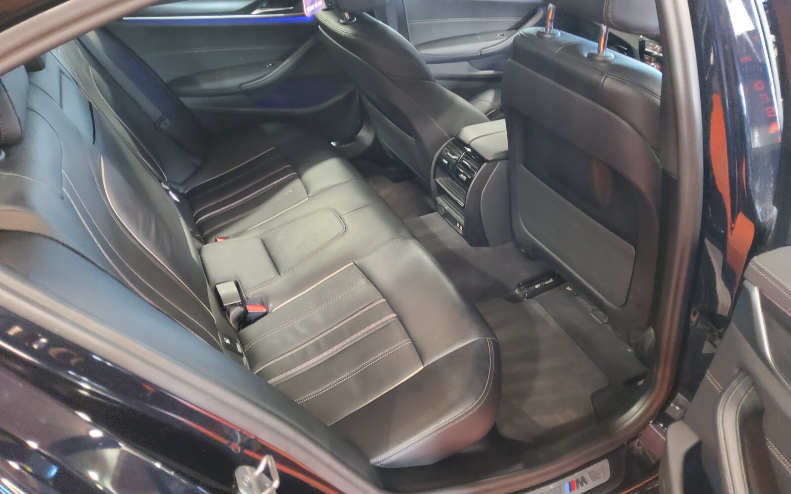 BMW 5-Series 520d M Sport (MHT)