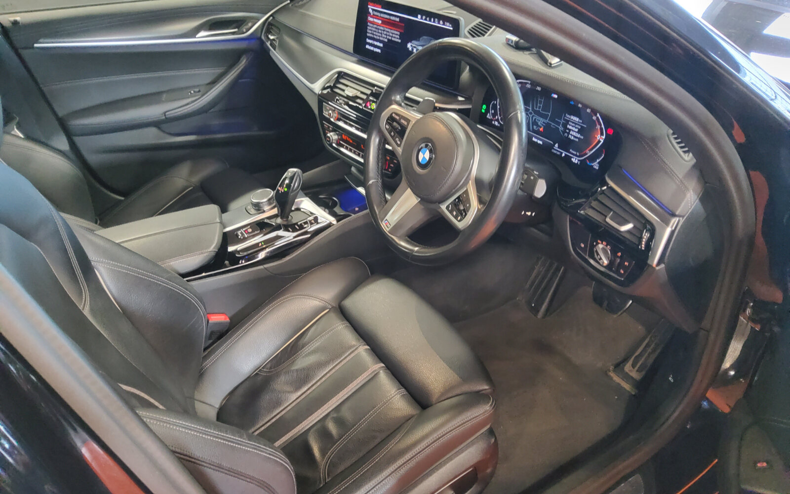 BMW 5-Series 520d M Sport (MHT)