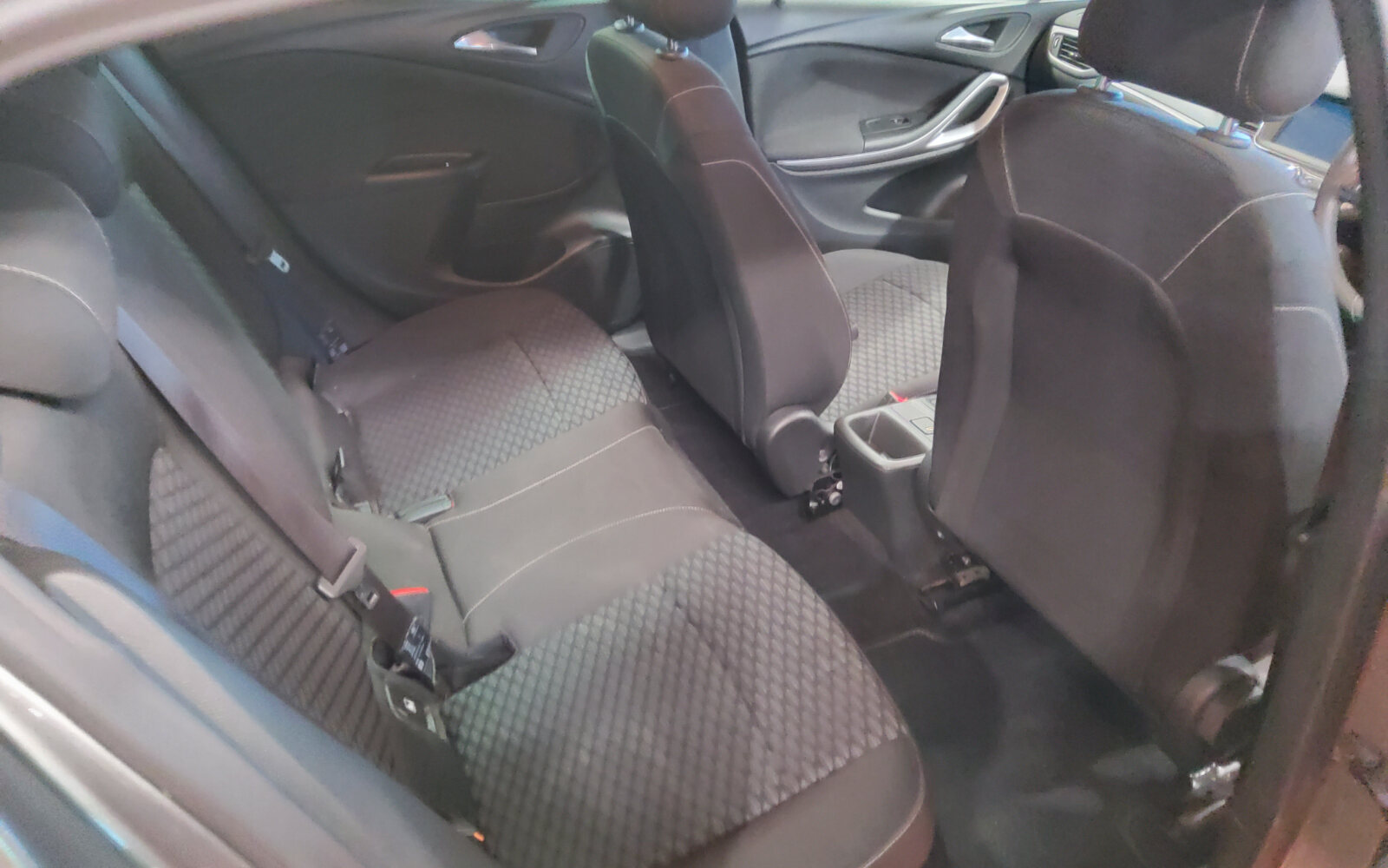 Opel Astra 1.6CDTi (110PS) SC