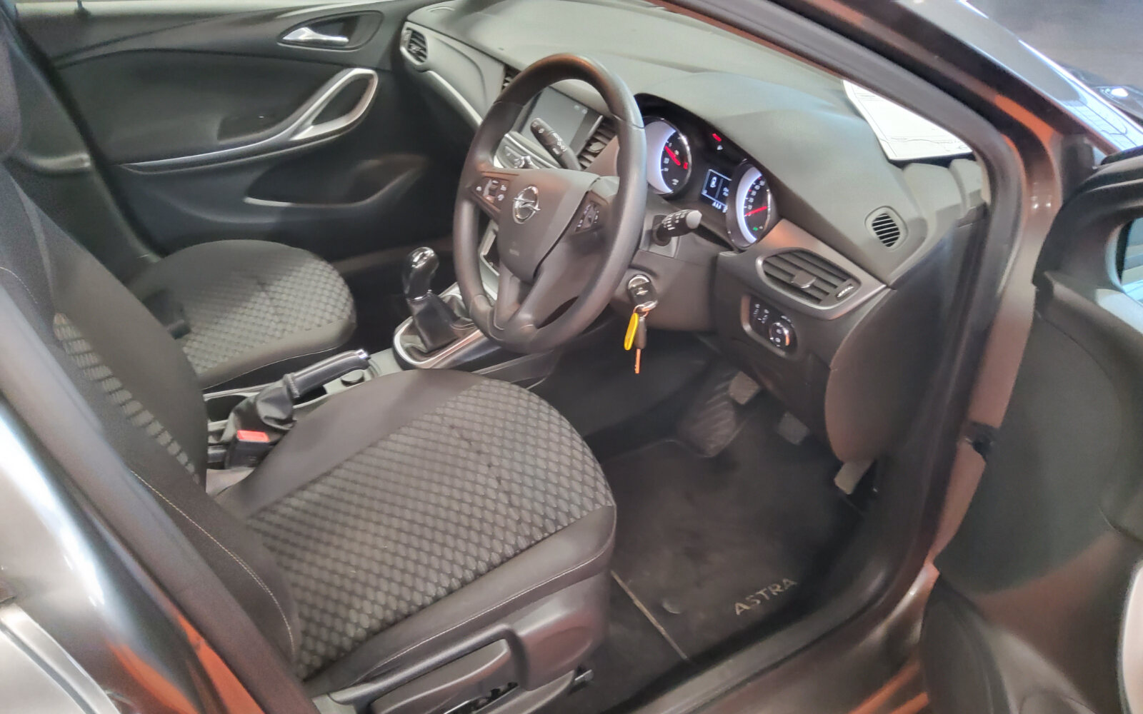 Opel Astra 1.6CDTi (110PS) SC