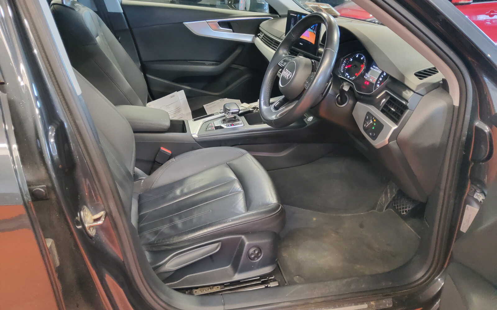 Audi A4 30 TDI 136HP S Tronic SE