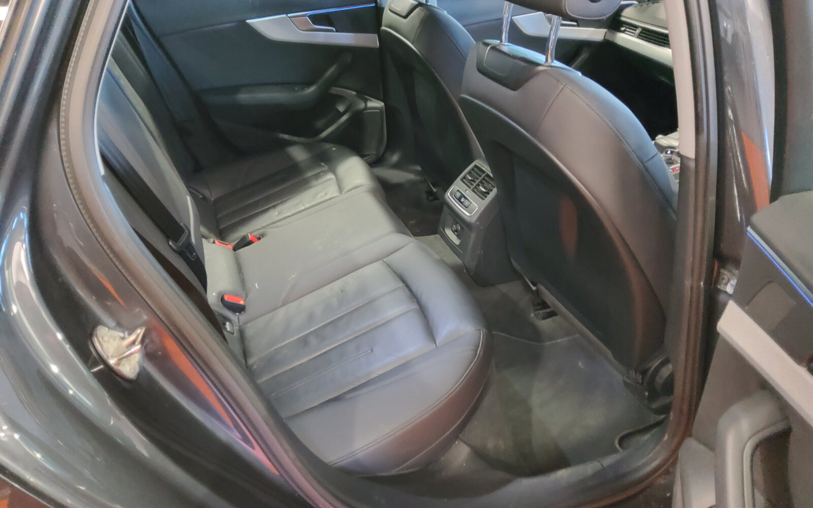 Audi A4 30 TDI 136HP S Tronic SE