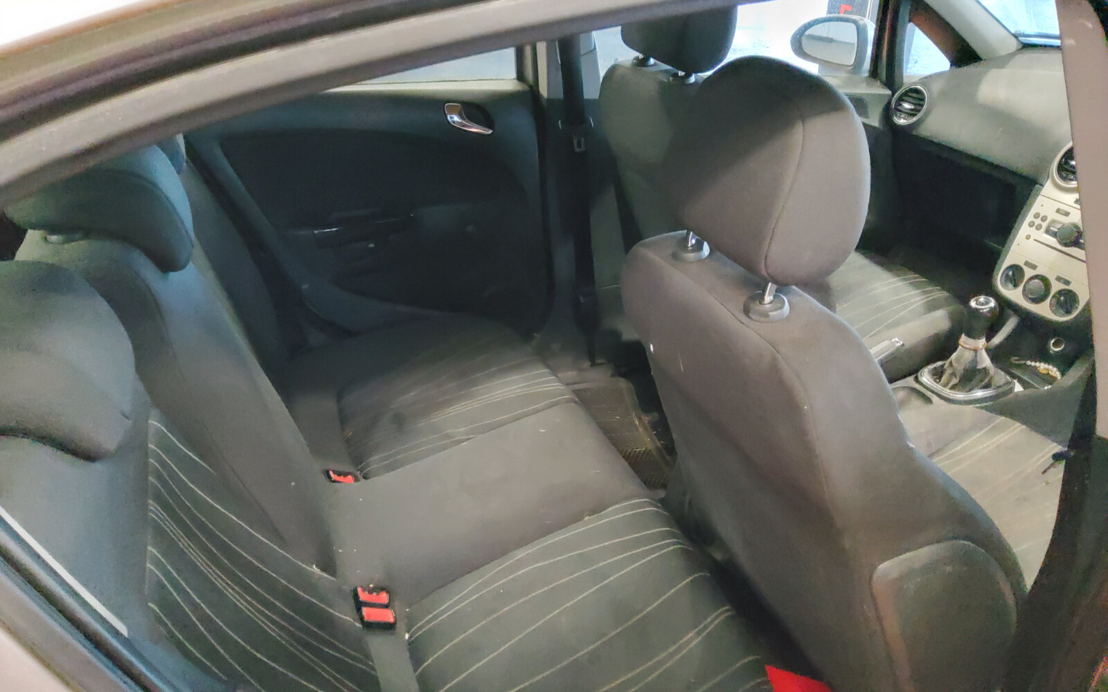 Opel Corsa 1.2i 16v CLUB 5 DR