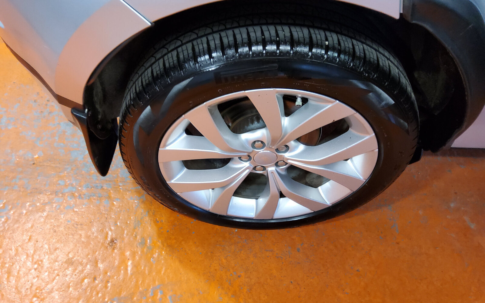 Land Rover Range Rover Evoque 2.0D I4 180 PS AWD Auto First Edition