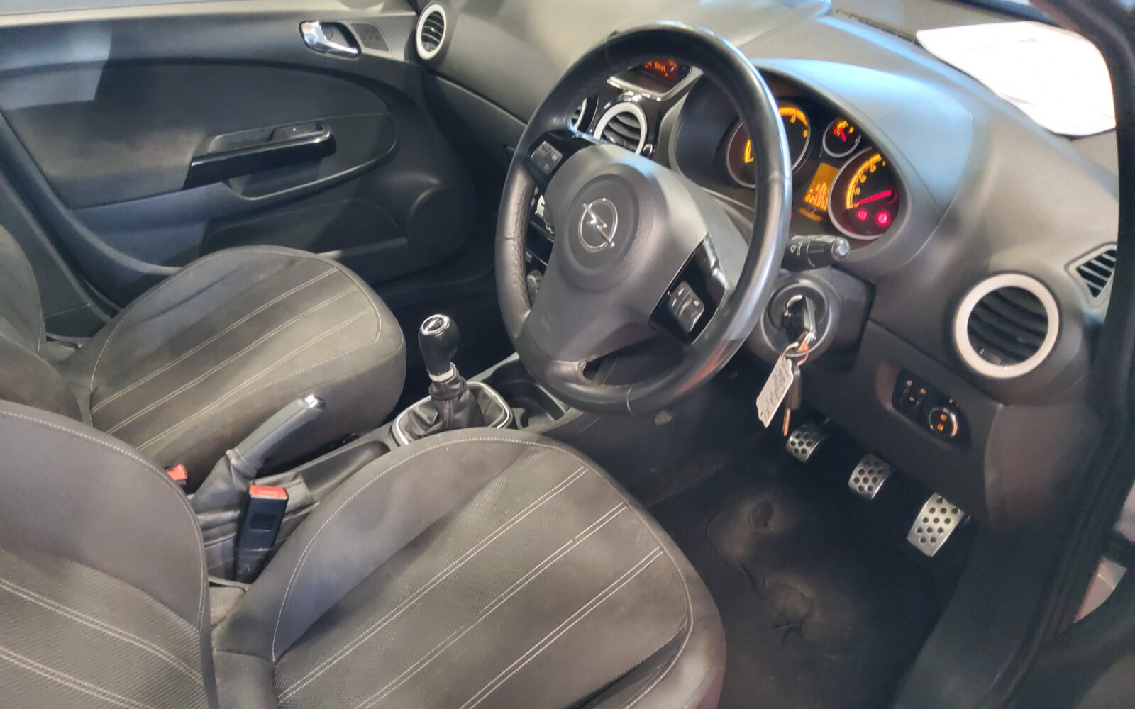 Opel Corsa 1.3CDTI 16V ECO (75PS) Limited Edition