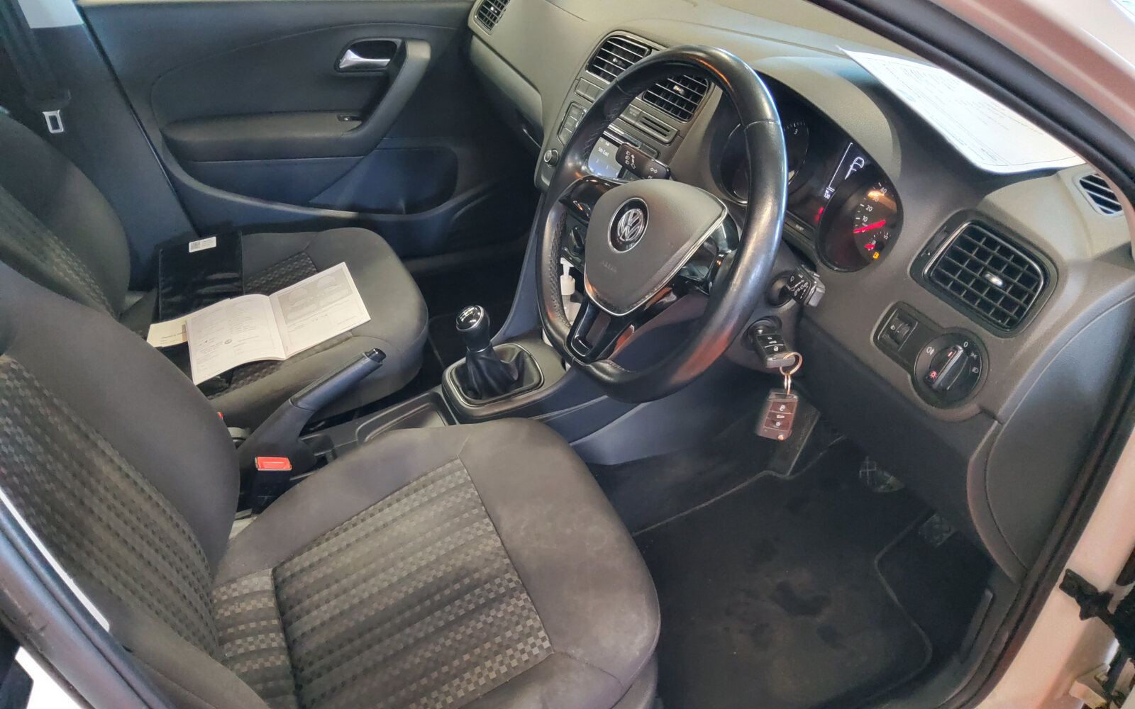 Volkswagen Polo 1.0 5DR 60HP Trendline