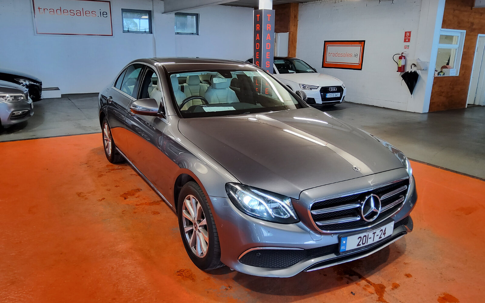 Mercedes-Benz E-Class E 200 D A/T AVANTGARDE