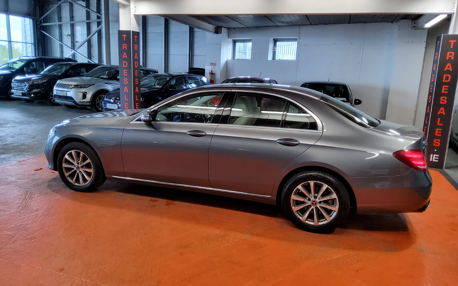 Mercedes-Benz E-Class E 200 D A/T AVANTGARDE