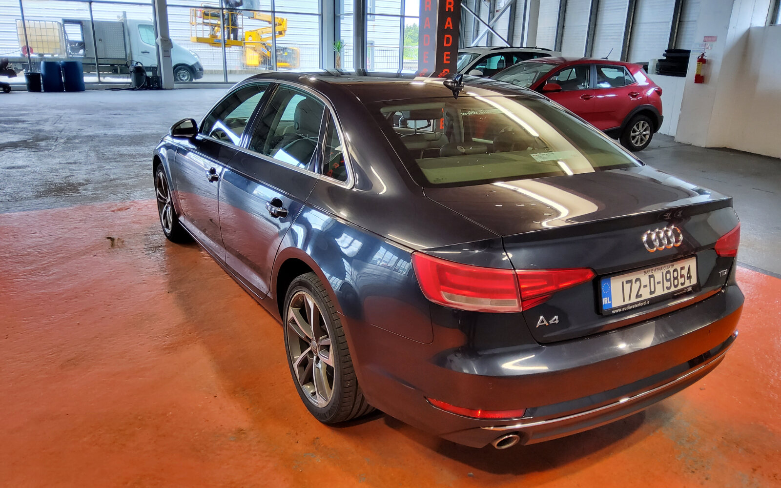 Audi A4 2.0TDI 122HP SE Ultra