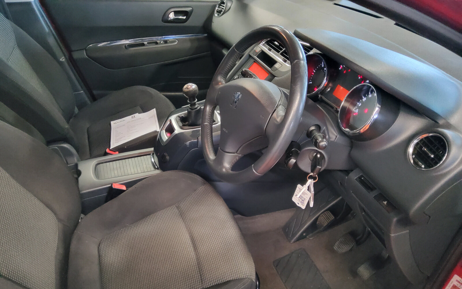 Peugeot 5008 1.6 HDI 112 BHP SX