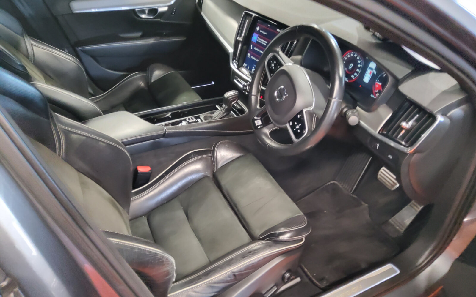 Volvo S90 D4 2.0L 190hp R-Design Geartronic