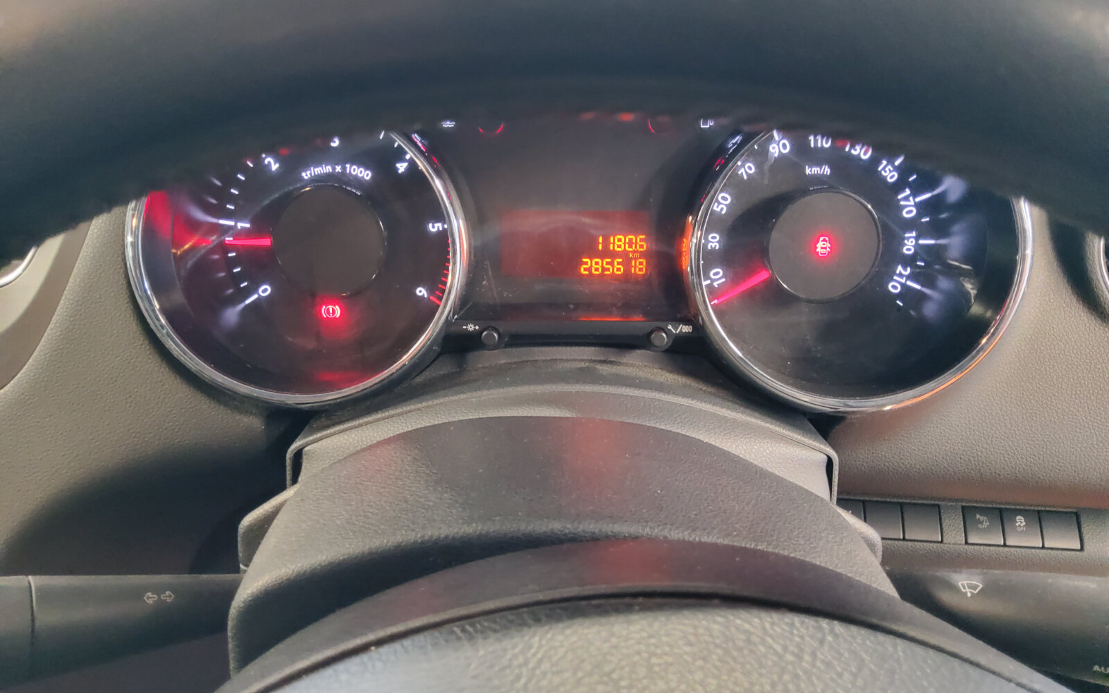 Peugeot 5008 1.6 HDI 115 bhp Active