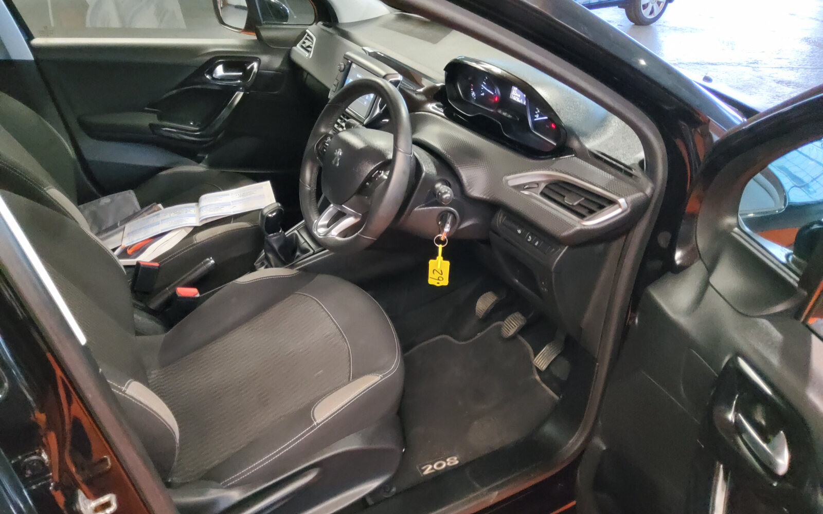 Peugeot 208 1.6 Blue Hdi 75 bhp Active 5dr