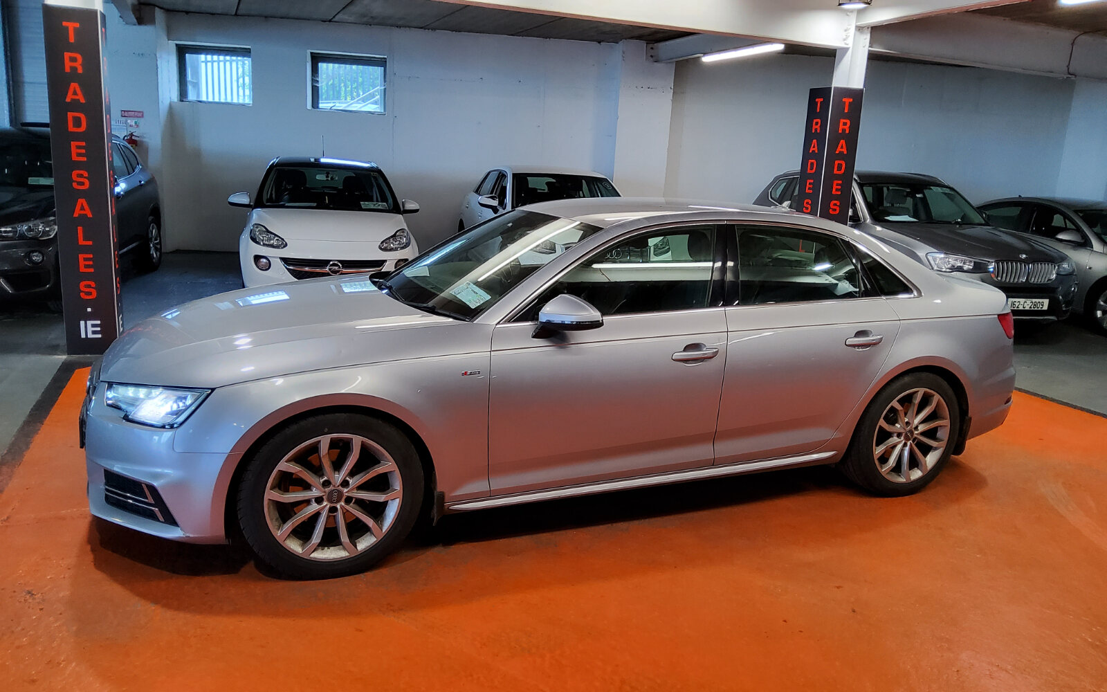 Audi A4 2.0TDI 150HP S Line