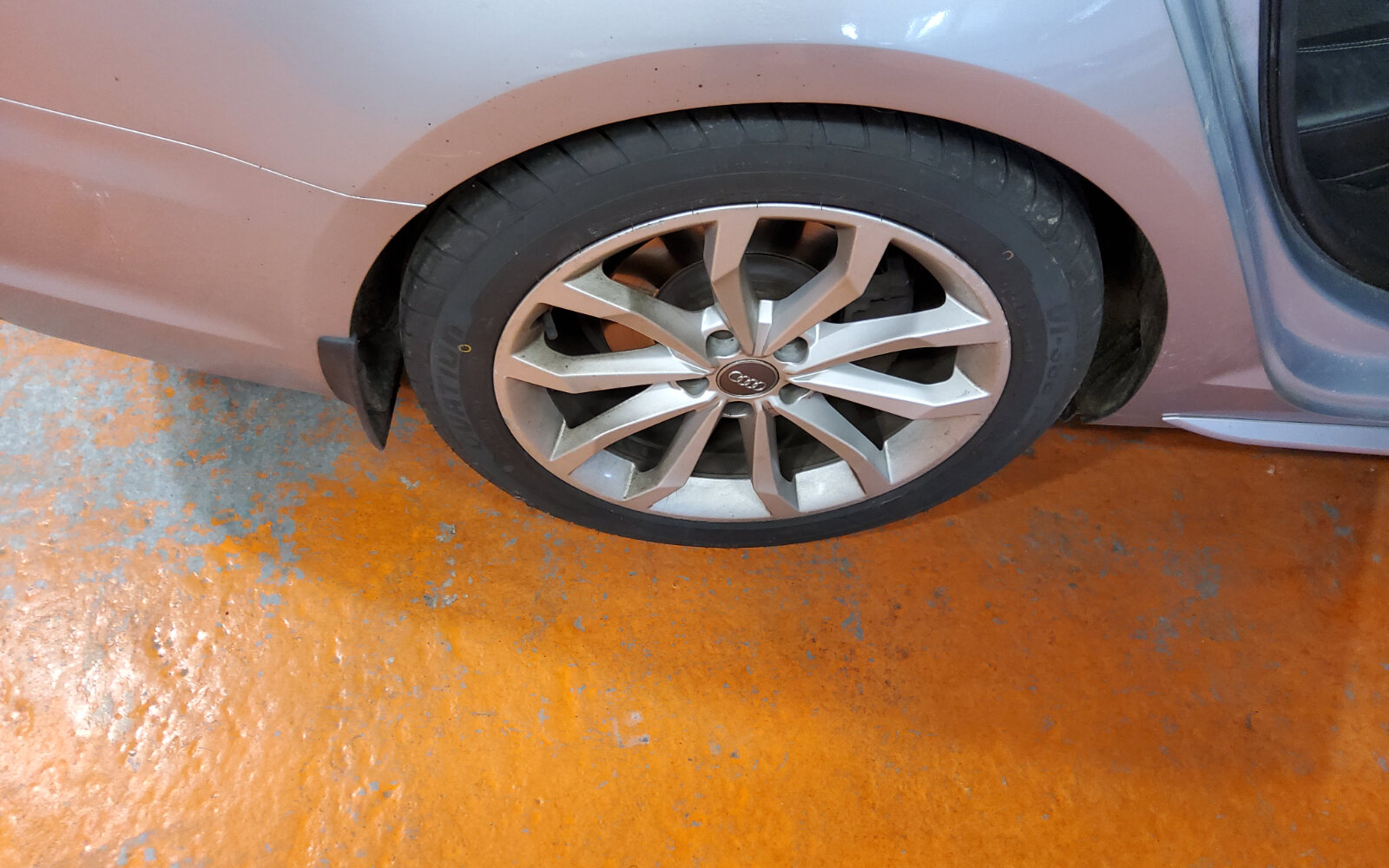 Audi A4 2.0TDI 150HP S Line