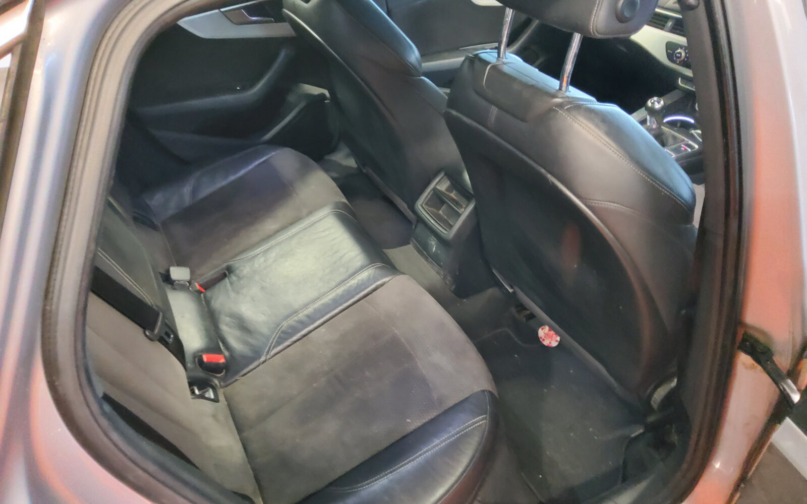 Audi A4 2.0TDI 150HP S Line
