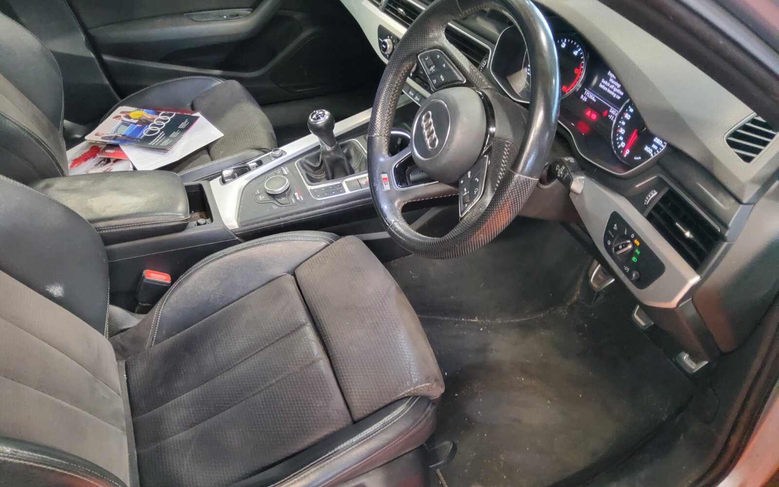 Audi A4 2.0TDI 150HP S Line