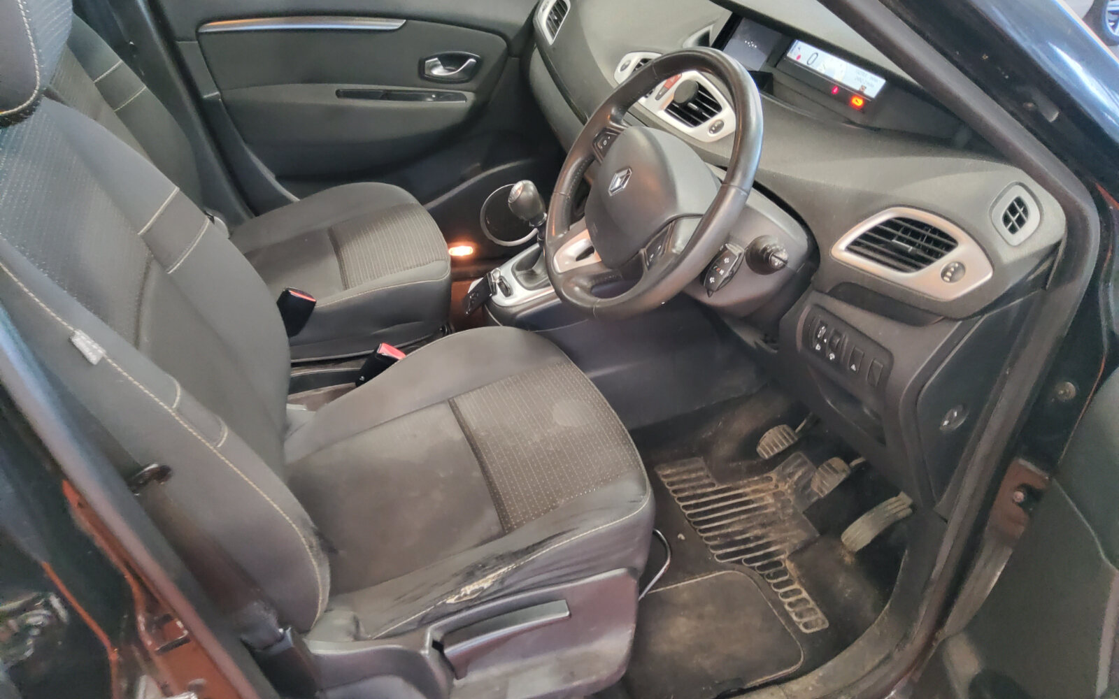 Renault Scenic 1.5 DCI 95 ECO2 DYNAMIQUE