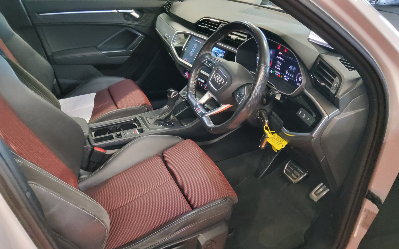 Audi Q3 35 TDI 150HP S Tronic S line