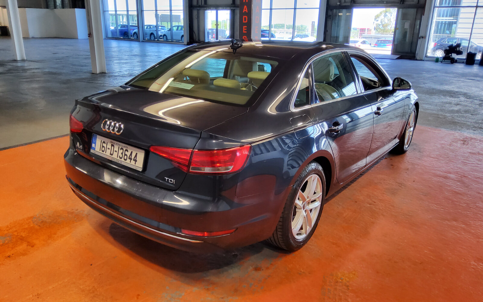 Audi A4 2.0TDI 150HP SE Ultra