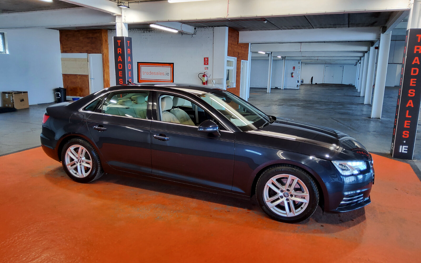 Audi A4 2.0TDI 150HP SE Ultra
